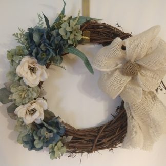 White and Green Grapevine